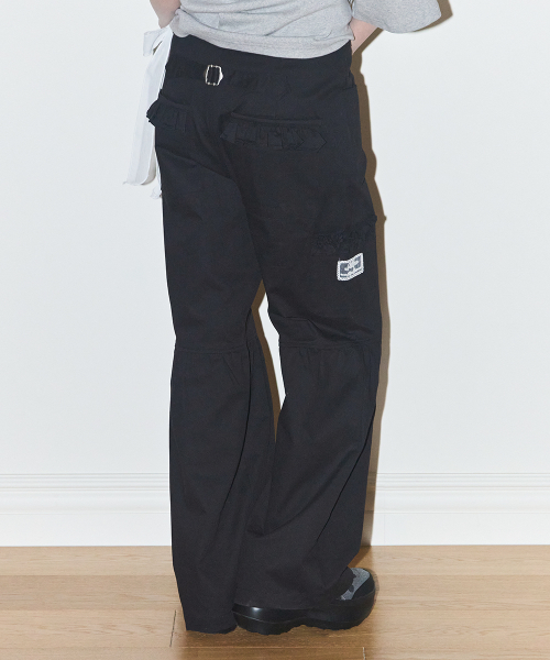 SHIRRING BOOTCUT PANTS BLACK