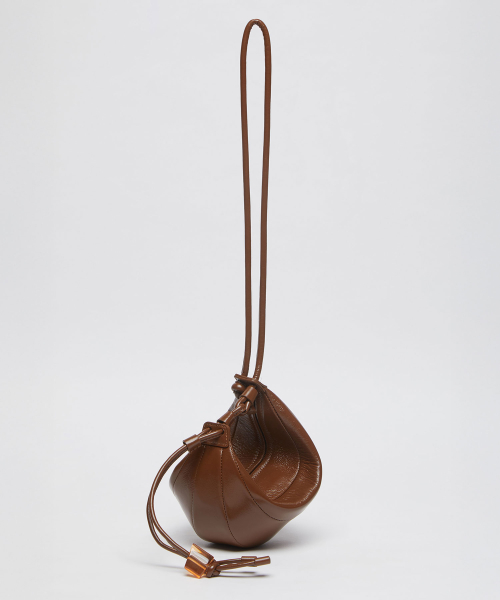 Small fling bag(Glossy milk brown)_OVBAX26001GMB