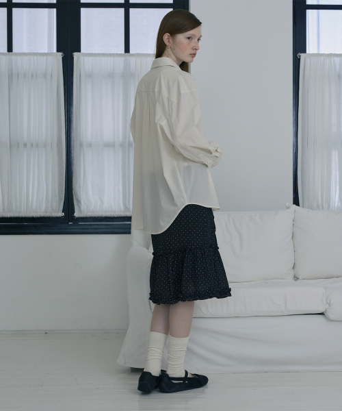 에센셜셔츠 J1WS020A