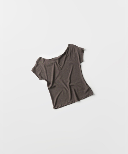 Off-Shoulder Punched Top