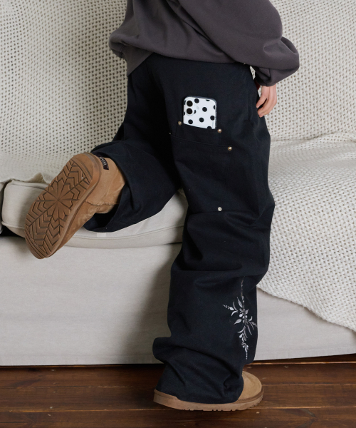 LOW-RISE FLOWER EMBROIDERY PANTS