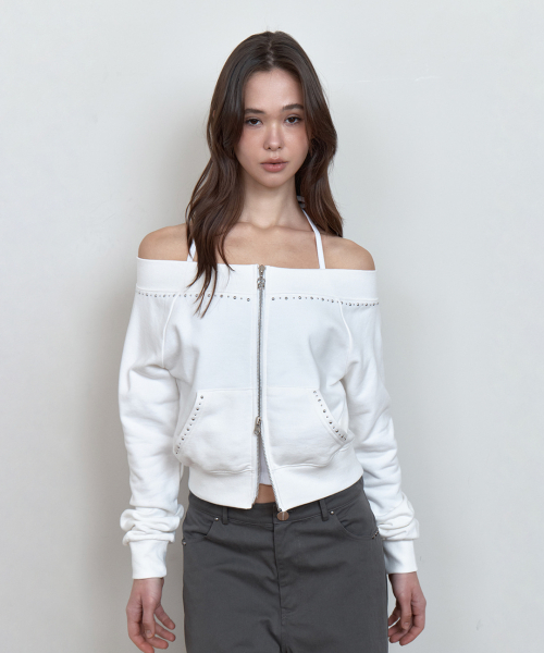 C STUDDED OFF-SHOULDER 2-WAY ZIP-UP_WHITE