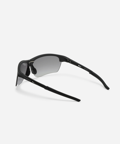 DOLPON · BLACK