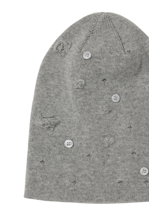VINTAGE BUTTON BEANIE IN GREY