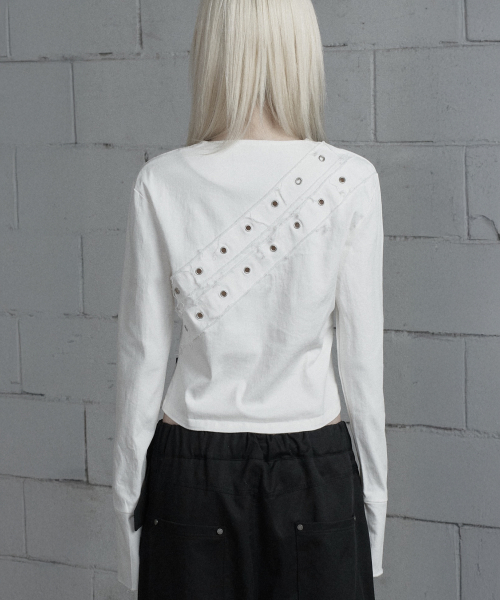 Back Diagonal Eyelet Collarless Crop Jacket (White)
