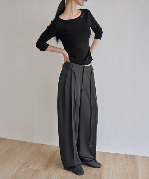 Curved Over Pintuck Slacks, CHARCOAL