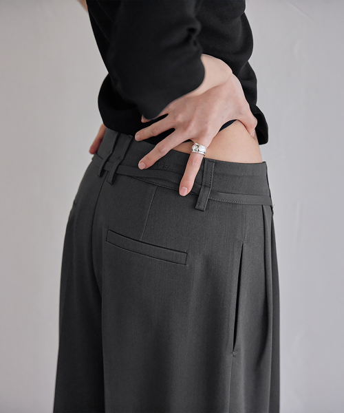 Curved Over Pintuck Slacks, CHARCOAL