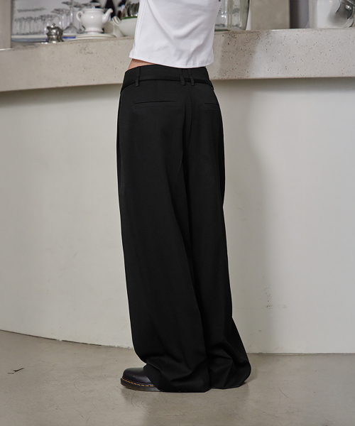 Curved Over Pintuck Slacks, BLACK