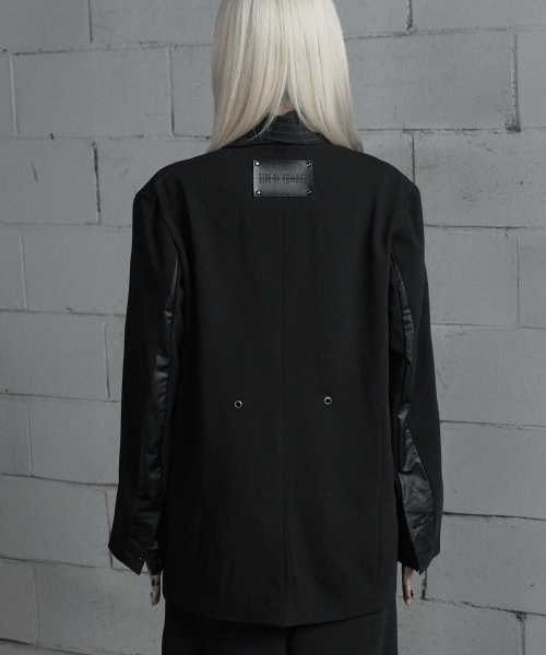 Panel Line Button Front Blazer (Black)