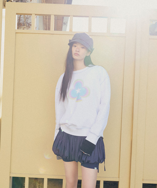 CLOVER SWEATSHIRT - WHITE