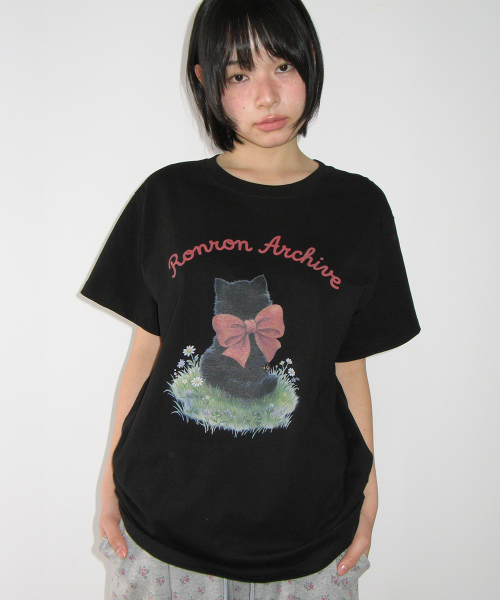 RIBBON CAT BASIC FIT T SHIRT BLACK