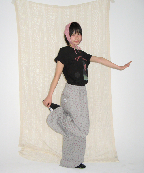 RIBBON CAT BASIC FIT T SHIRT BLACK