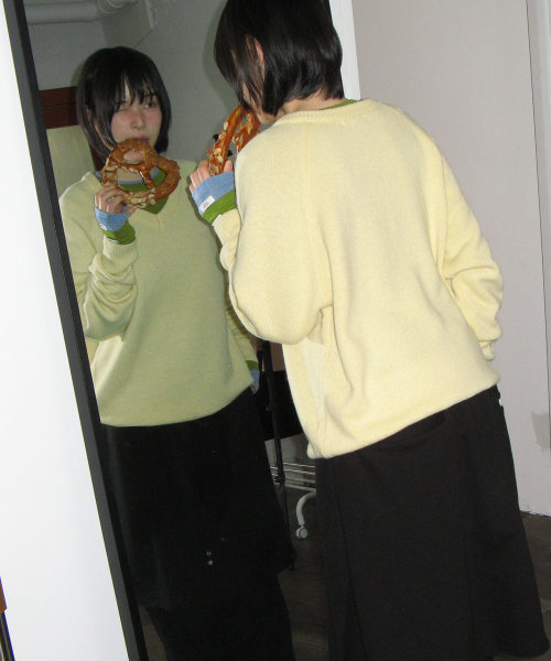 SOFT V NECK BASIC KNIT SOFT YELLOW