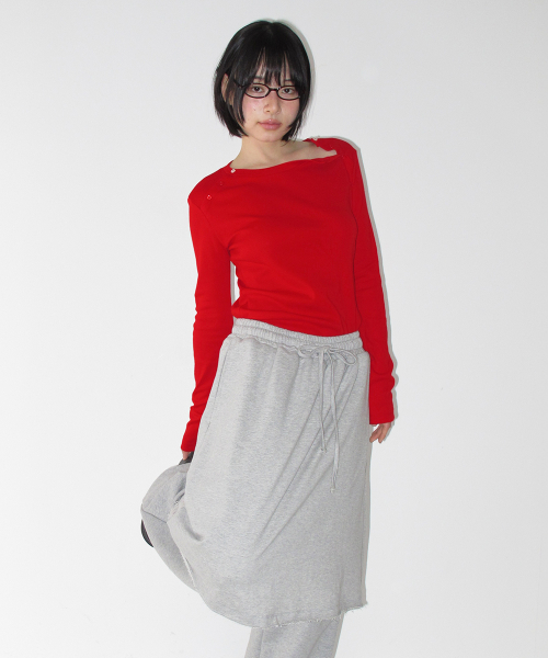 BUTTON SHOULDER SLIM FIT LONG SLEEVE RED