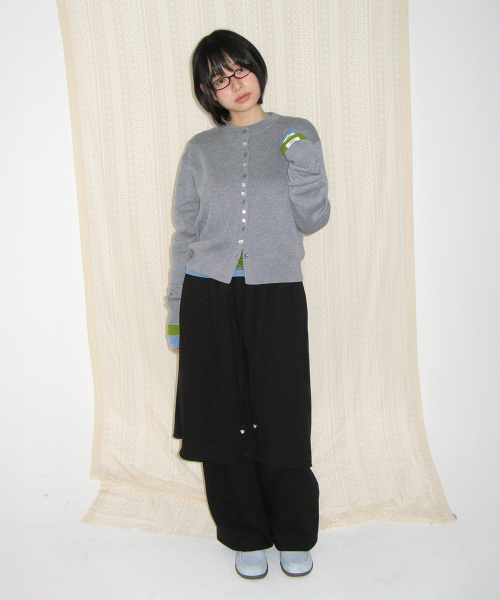 DECORATIVE BUTTON KNIT CARDIGAN GREY