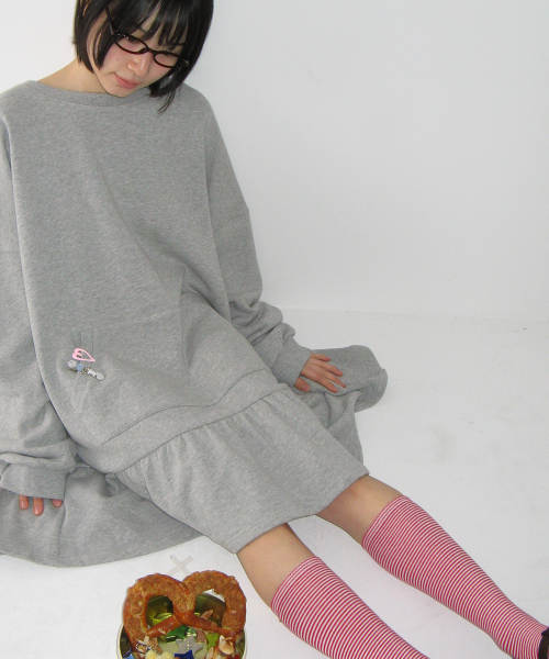 OVERSIZED RUFFLE HEM SWEAT DRESS GREY