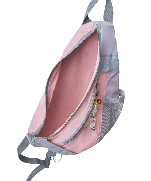 [× ILLIT] SLING BAG - PINK GREY