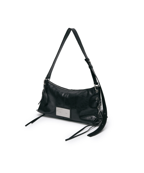 EYELET SHIRRING SHOULDER BAG IN BLACK