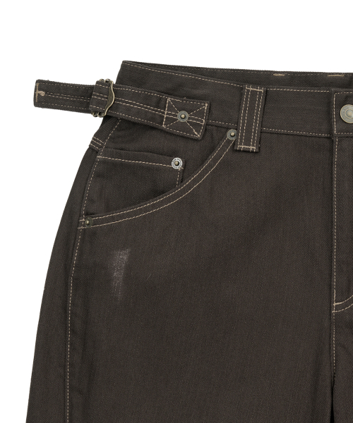 WAIST BUCKLE STITCH POINT TWILL DENIM PANTS IN BROWN