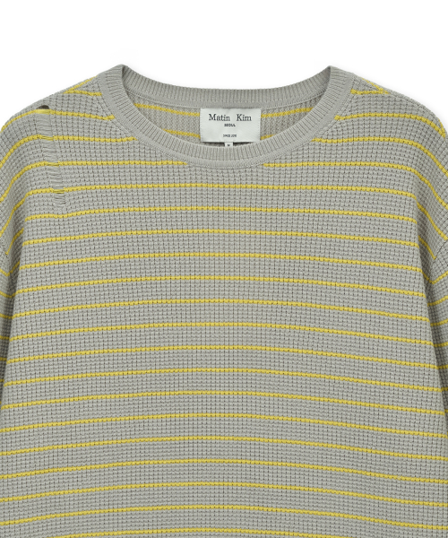 STRIPE DAMAGED LOOSE PULLOVER IN BEIGE