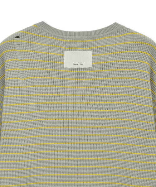 STRIPE DAMAGED LOOSE PULLOVER IN BEIGE