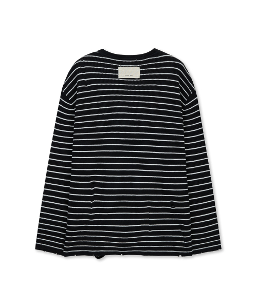 STRIPE DAMAGED LOOSE PULLOVER IN BLACK