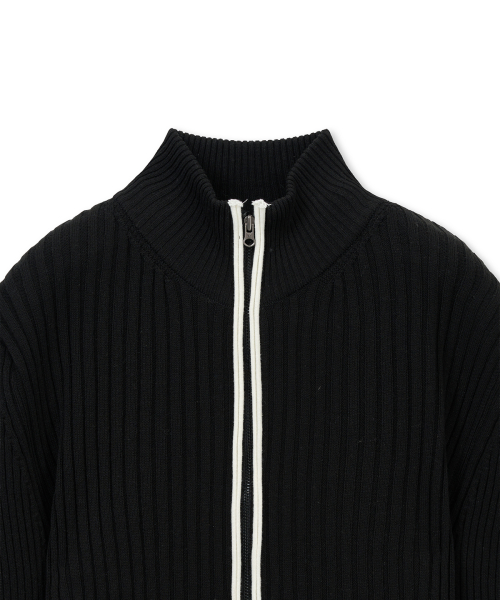 HANDCRAFT SLIM FIT CARDIGAN IN BLACK