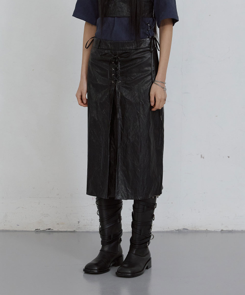 FAUX-LEATHER EYELET SKIRT_ BLACK