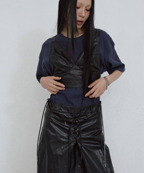 FAUX-LEATHER EYELET SKIRT_ BLACK