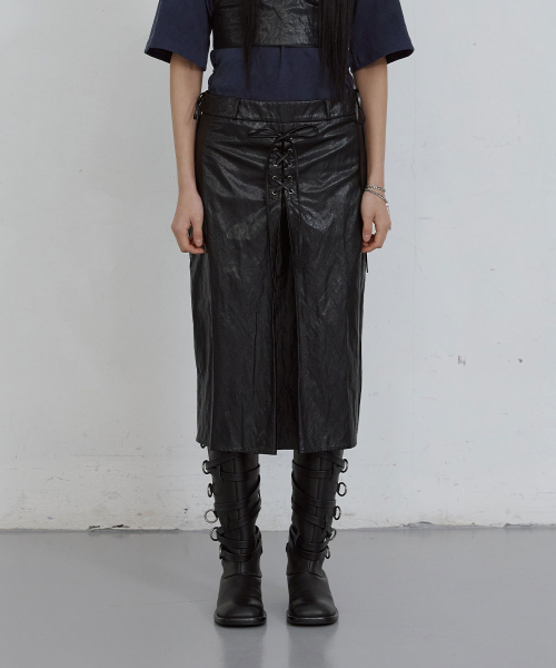 FAUX-LEATHER EYELET SKIRT_ BLACK