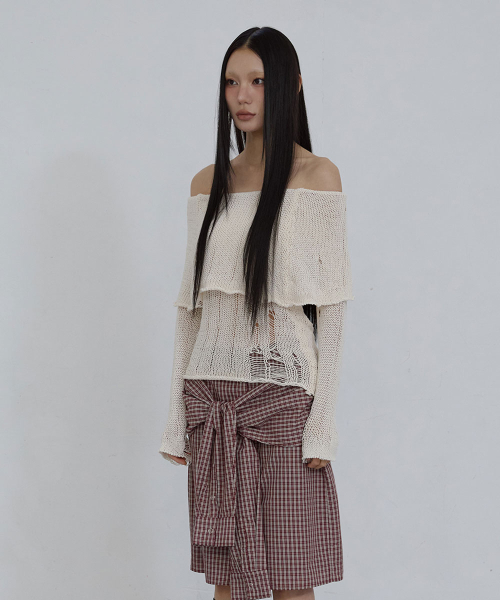 DISTRESSED OFF-SHOULDER TOP_ IVORY