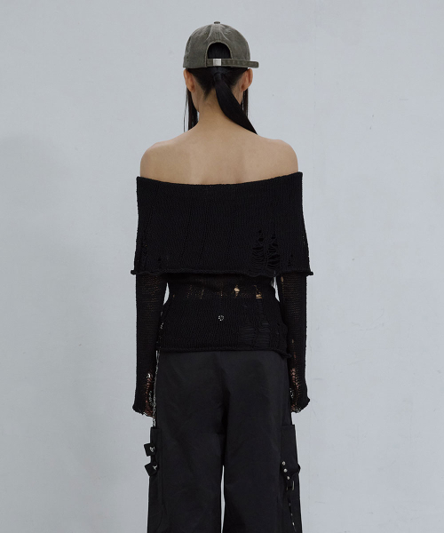 DISTRESSED OFF-SHOULDER TOP_ BLACK