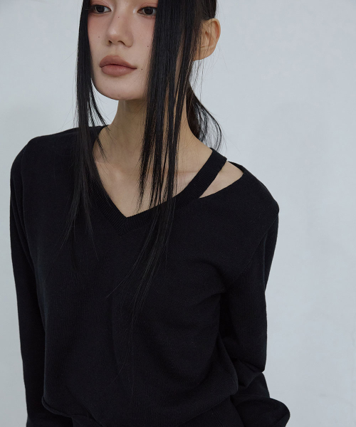 DEEP V-NECK COTTON SWEATER_ BLACK