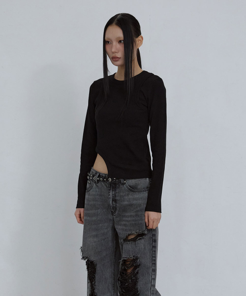 CUT-OUT SLIM FIT TOP_ BLACK