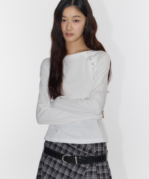 사선 인시전 아일렛 포인트 링스냅 롱슬리브 긴팔 티셔츠_3COLOR