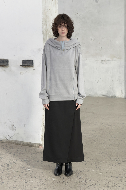 BIG HOODED SWEAT PULLOVER IN GREY