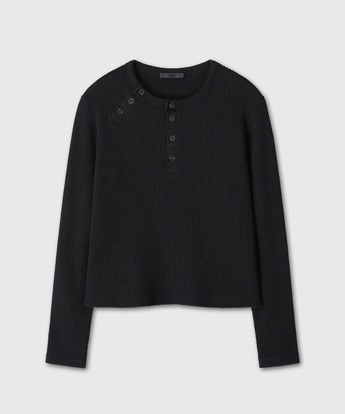 WAIST BUTTON DETAIL WAFFLE HENLEY NECK (BLACK)