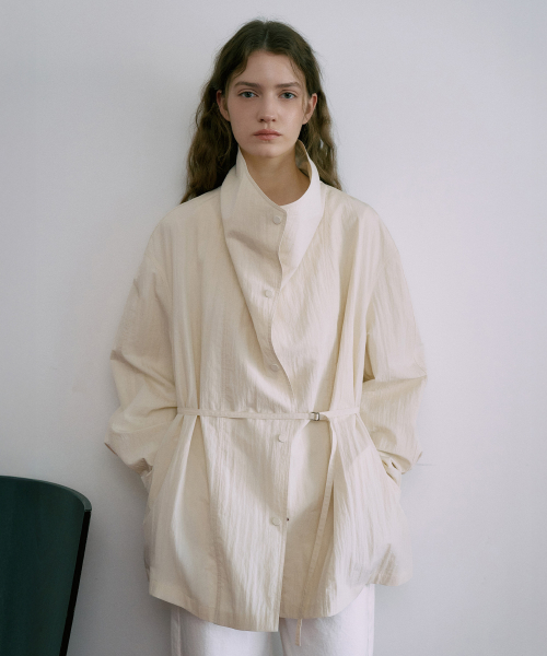 Light High-Neck Half Jacket[LMBFSPJK111]-Ivory