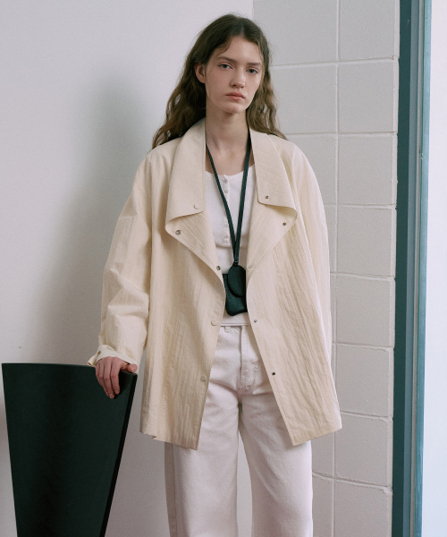 Light High-Neck Half Jacket[LMBFSPJK111]-Ivory