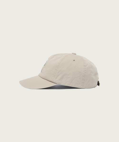 헤리티지 R 아플리케 볼캡 Beige