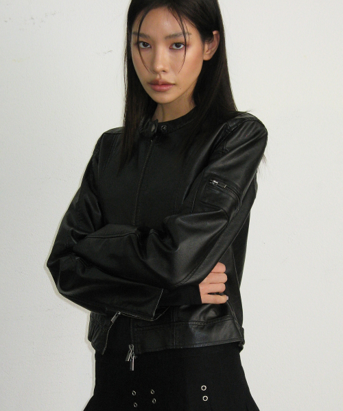 레이싱 넥 버튼 인시전 슬림 라인 바이커 레더 라이더 자켓_2COLOR