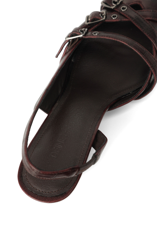 BUCKLE STRAP SLINGBACKS IN BURGUNDY
