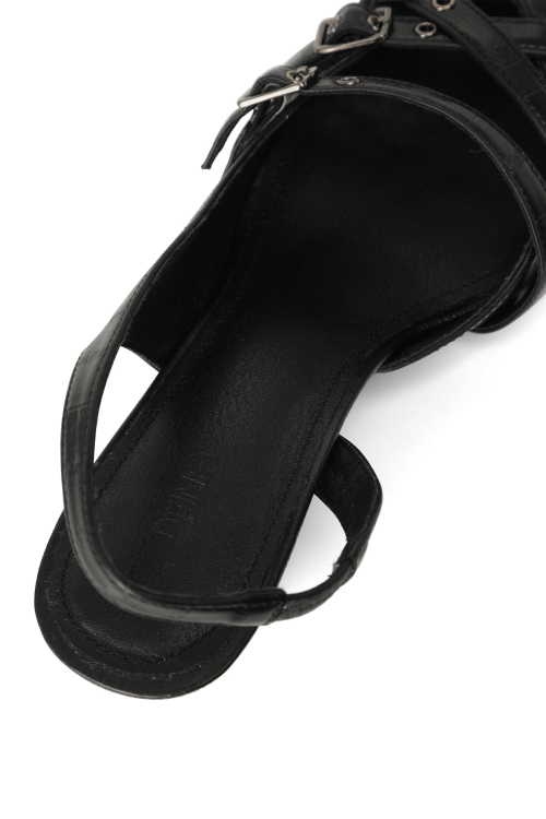 BUCKLE STRAP SLINGBACKS IN BLACK