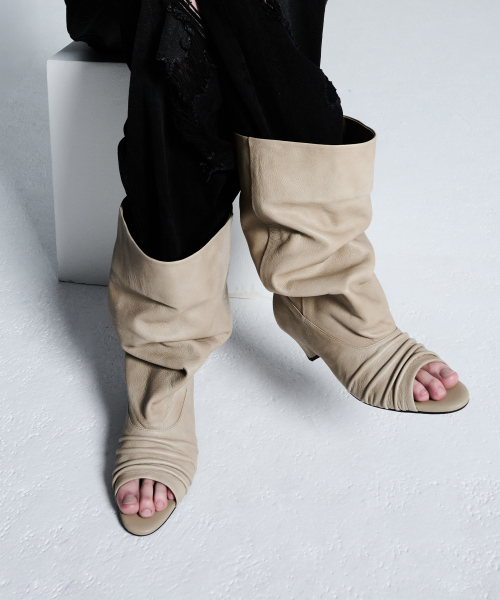 101 slouchy open toe boots / ivory