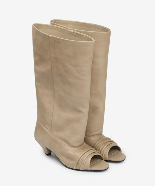101 slouchy open toe boots / ivory