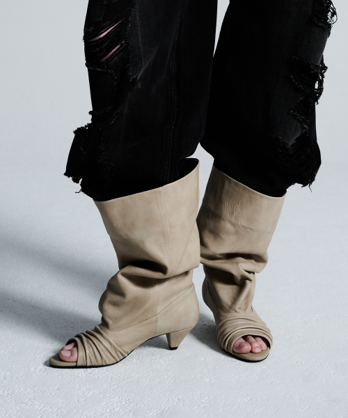 101 slouchy open toe boots / ivory