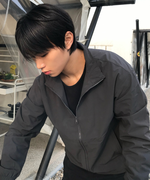 [SET][Hood or High-Neck Selection] Lightweight Semi-Oversized-Fit Windbreaker - 5color