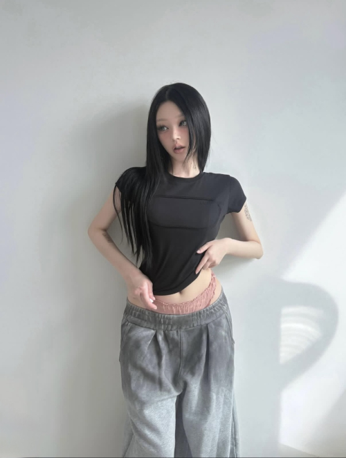 VOL. 4.0 Cut Out T BK