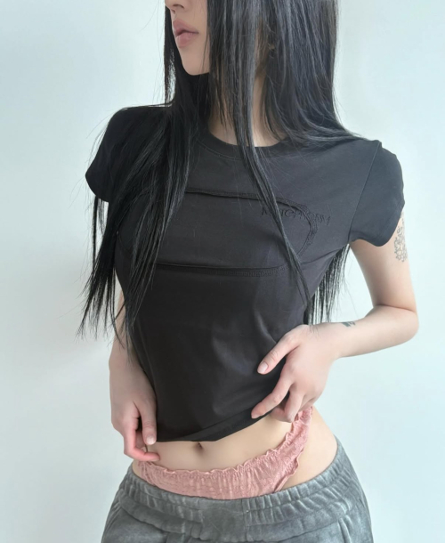 VOL. 4.0 Cut Out T BK