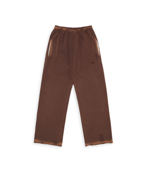 Tuewid classic embroidery sweatpants in raw edge lounge fit (bloody burgundy)